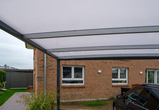 UNA Carport