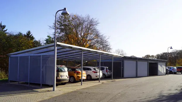 PLAN-Carports und Garagen mit Streckmetall-Verkleidung