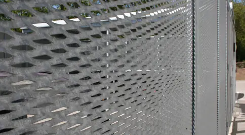 Straekmetal Taet Paa