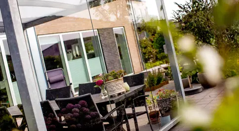 Glas Afskaermning Paa Terrasseoverdaekning (1)