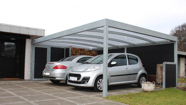 UNA-Doppelcarport mit Sichtschutz und Brennholzschuppen